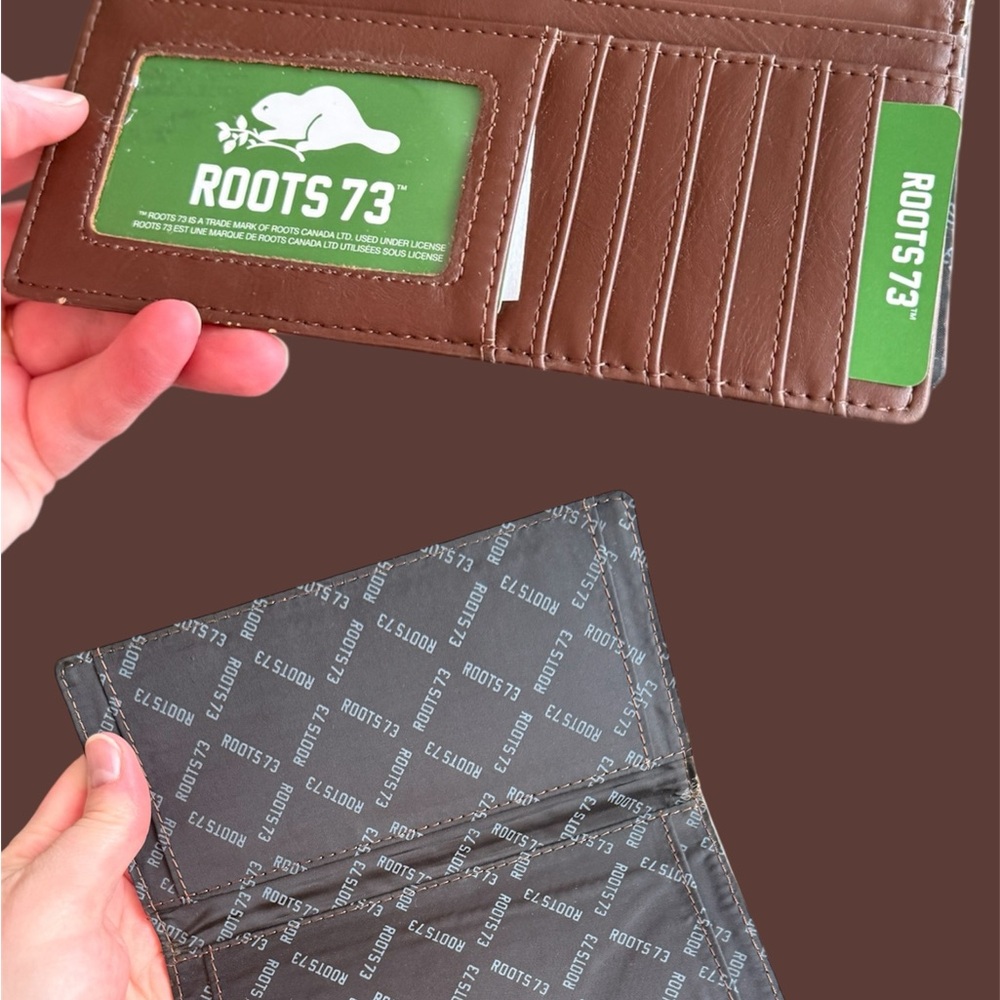 Roots Tan Leather Card Holder
